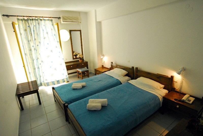 Acropolis Apartments Hersonissos  Eksteriør billede