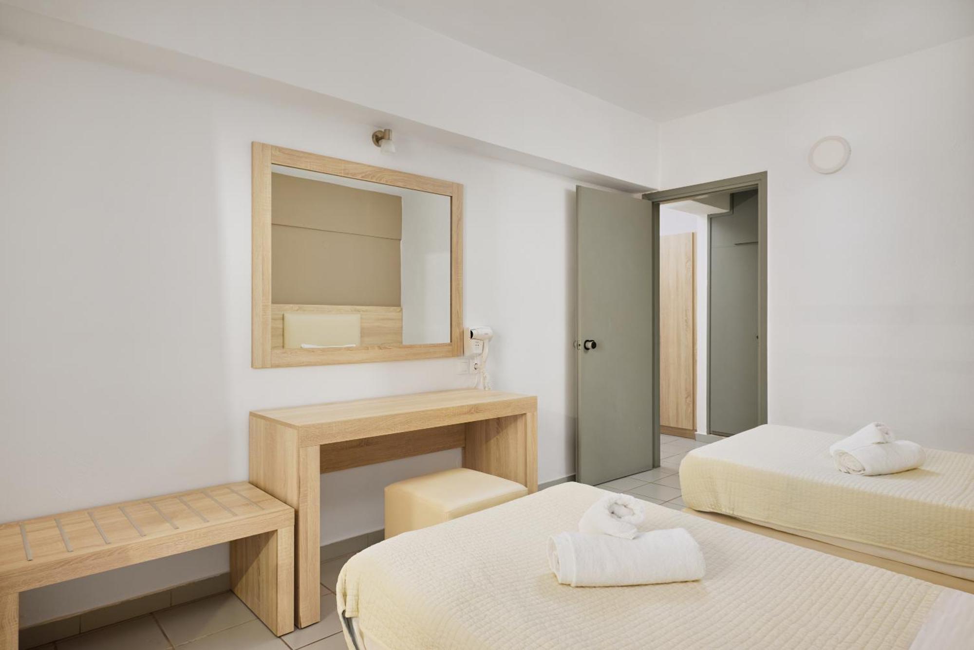 Acropolis Apartments Hersonissos  Eksteriør billede