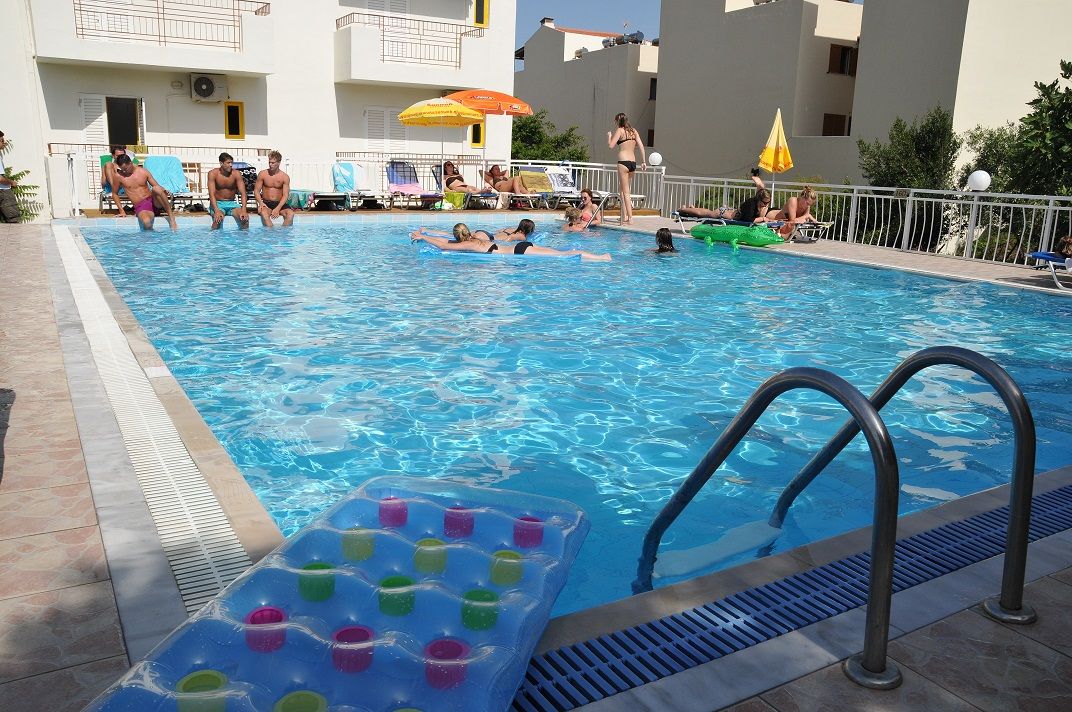 Acropolis Apartments Hersonissos  Eksteriør billede