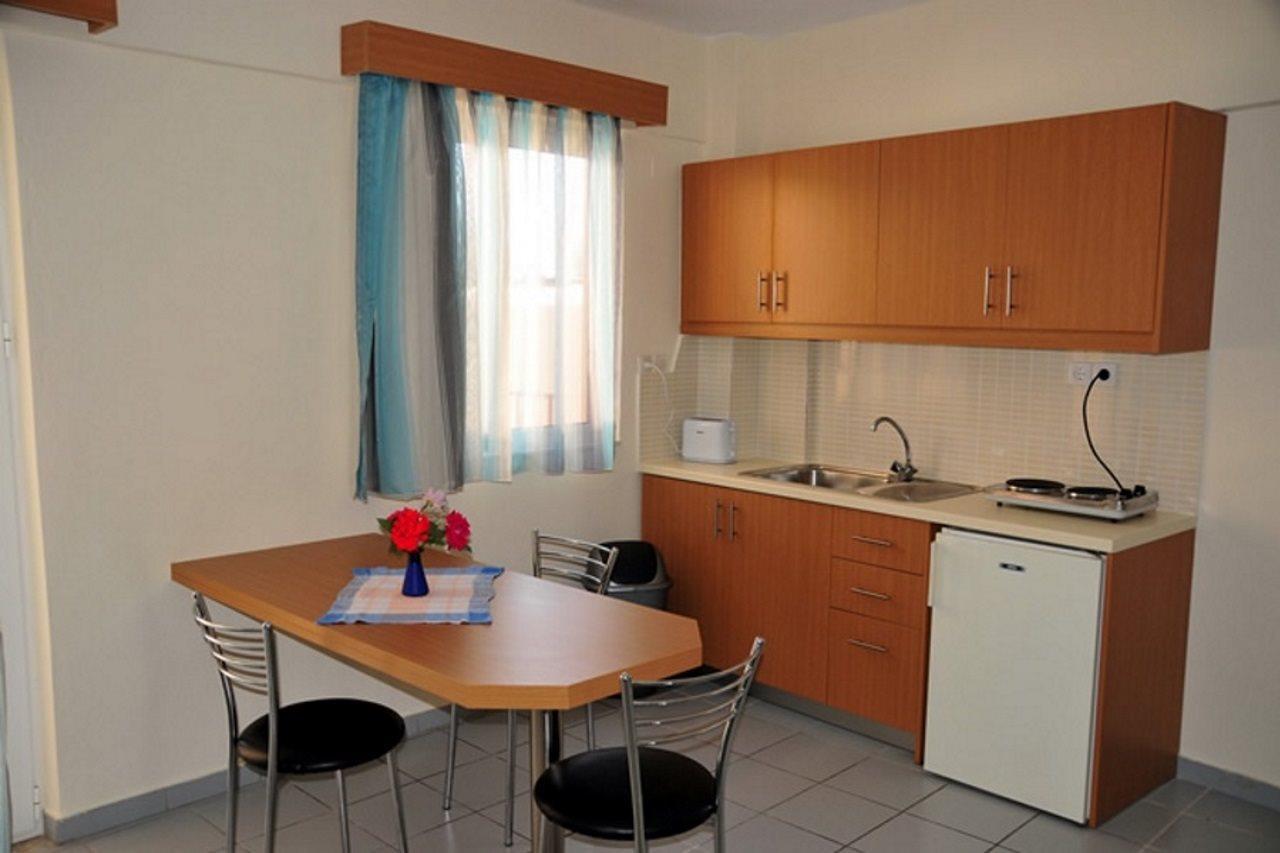 Acropolis Apartments Hersonissos  Eksteriør billede