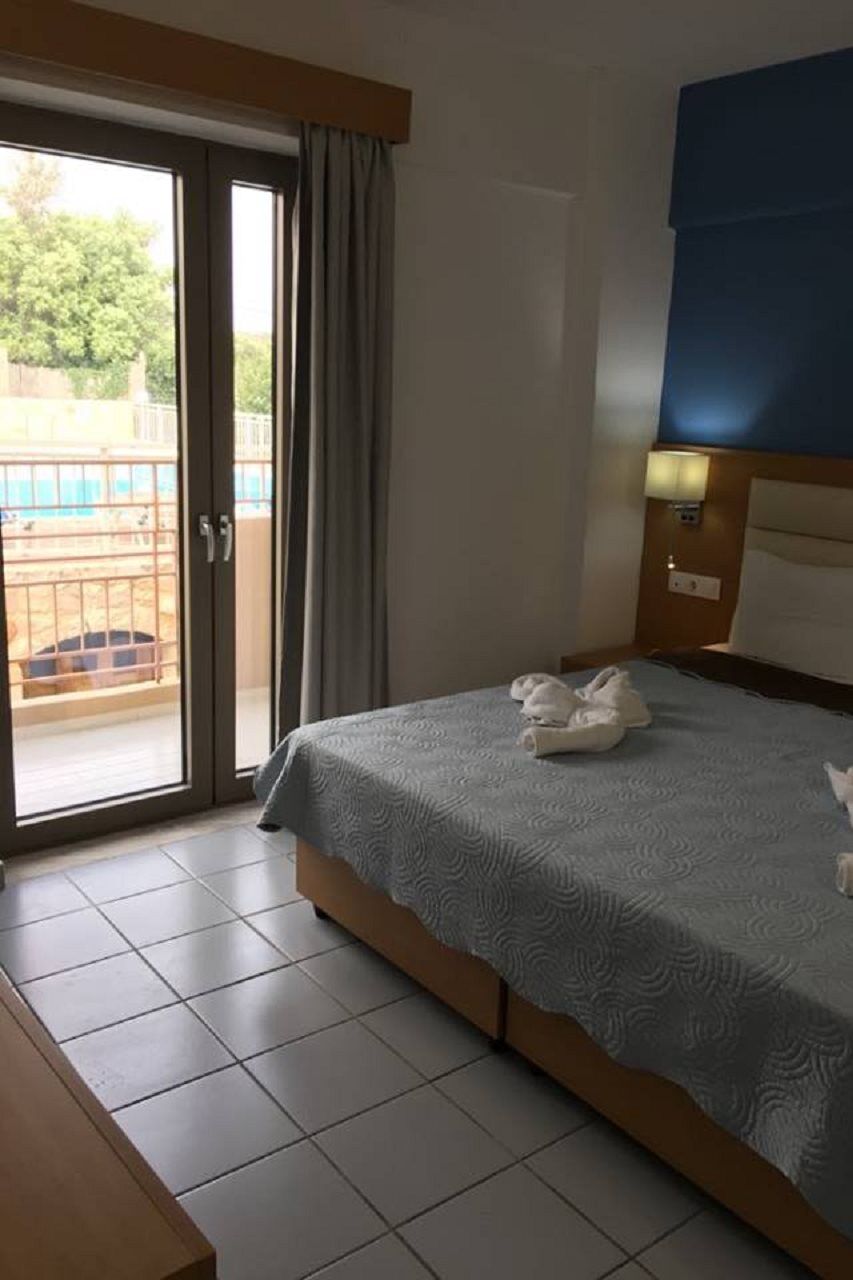 Acropolis Apartments Hersonissos  Eksteriør billede